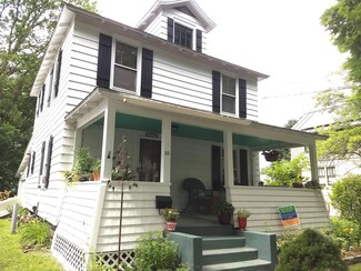 53 Charlotte St, Burlington, VT 05401