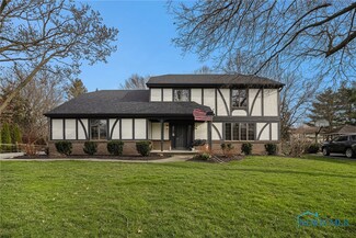 460 Loyer Ln, Perrysburg, OH 43551