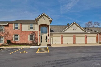 5374 Meadow Walk Ln, Cincinnati, OH 45247