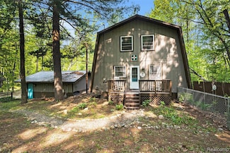 11135 Maple Ridge Way, Roscommon, MI 48653