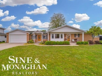 7213 Cardinal Rd, Pearl Beach, MI 48001