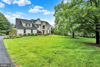 12 Fox Glen Dr, Reading, PA 19608