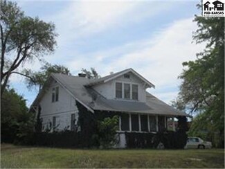 3012 N Plum St, Hutchinson, KS 67502