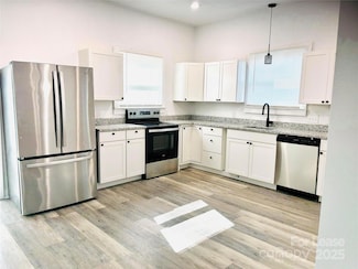 243 S Crigler St, Charlotte, NC 28208