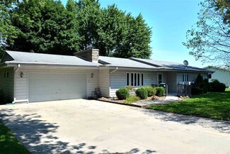 601 E Front St, South Whitley, IN 46787