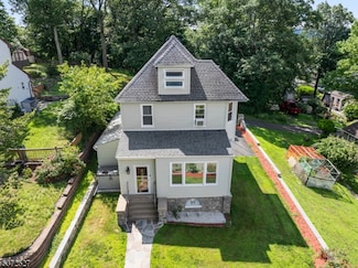 24 Livingston Ave, Dover, NJ 07801