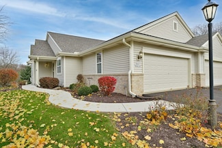 N57W24116 N Sycamore Cir Unit 101, Sussex, WI 53089