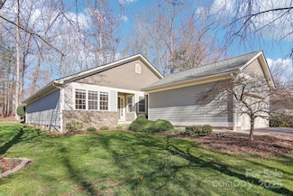 241 Fairway View Dr, Etowah, NC 28729