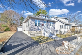 9 Canton Rd, Quincy, MA 02171
