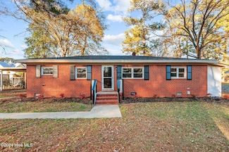 303 Woodview Dr, Goldsboro, NC 27530