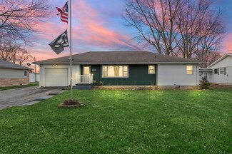 307 W Graham St, Kentland, IN 47951