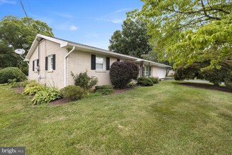 3441 Holly Rd, Dover, PA 17315