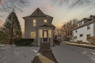 410 5th St E, Northfield, MN 55057