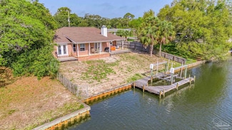1128 Bayview Ln, Gulf Breeze, FL 32563