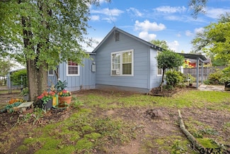 2200 N Horn Ave, Tyler, TX 75702
