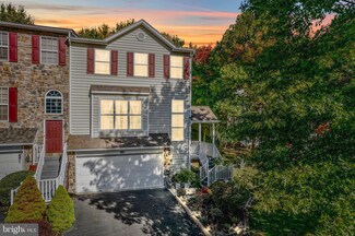 107 Avon Ct, Malvern, PA 19355