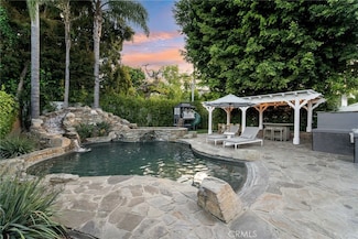 14332 Roblar Place, Sherman Oaks, CA 91423