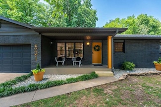 521 E Cherokee St, Springfield, MO 65807