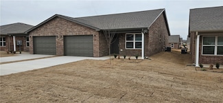 527 NW 69th Ave, Highfill, AR 72712