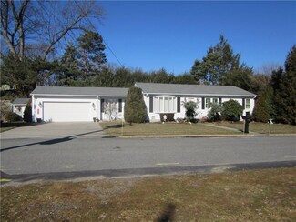 137 Gordon St, Cranston, RI 02910