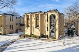 1150 E 49th St, Chicago, IL 60615