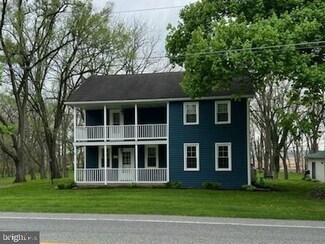 852 York Rd, Carlisle, PA 17015