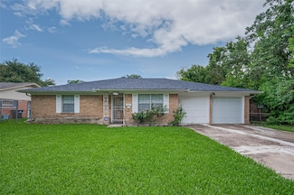 5919 Clarewood Dr, Houston, TX 77081