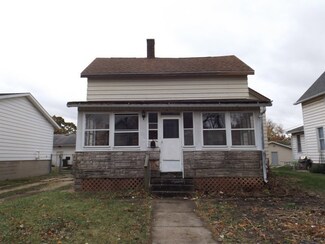 905 W 7th St, Sterling, IL 61081