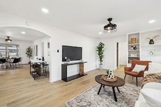 1815 Montview, San Antonio, TX 78213