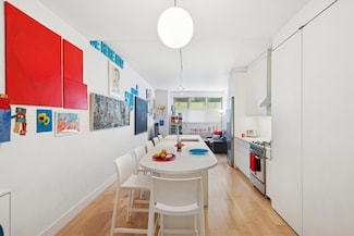 305 E 24th St Unit LF, New York, NY 10010