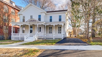 112 S Market St, Johnstown, NY 12095