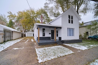 1211 23rd St, Manistee, MI 49660