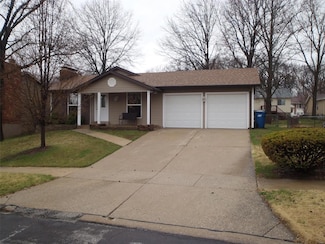 11971 Meadow Grove Ct, Maryland Heights, MO 63043