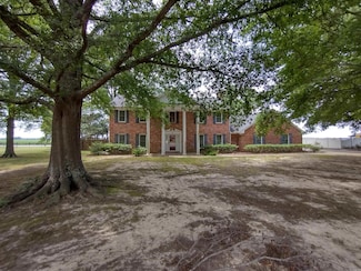 14 Bayou Cove Cir, Mc Gehee, AR 71654
