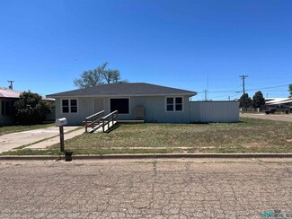 520 Hall St, Clovis, NM 88101