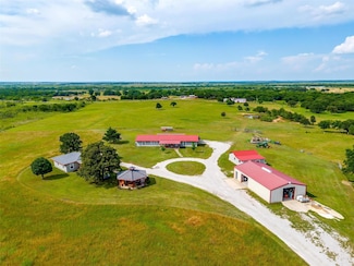 319 Quail Run Rd, Nocona, TX 76255