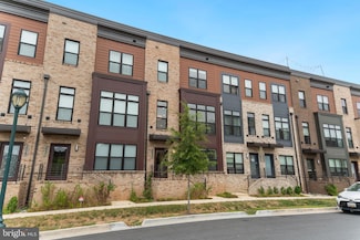 3533 Bellflower Ln, Rockville, MD 20852