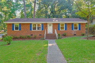 704 Glenwood Dr, Fayetteville, NC 28305