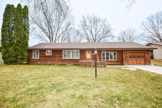 8214 Hemingway Ave S, Cottage Grove, MN 55016