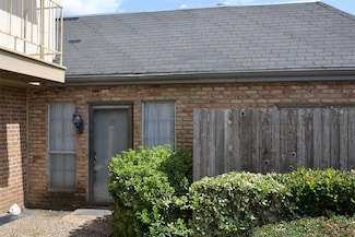 6111 Beverly Hill St Unit 27, Houston, TX 77057
