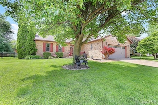 1722 Meadow Ln, Edwardsville, IL 62025