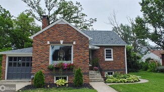 908 Elm St, Grinnell, IA 50112