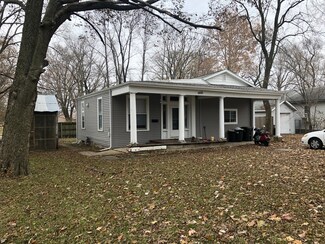 1402 Stout Dr, Urbana, IL 61802