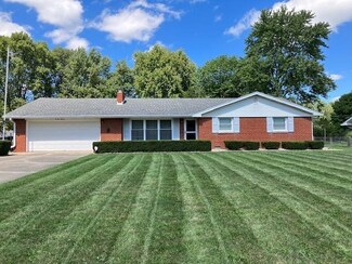 2016 Charles St, Anderson, IN 46013