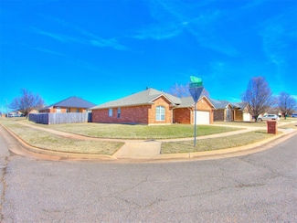 2701 SE 94th St, Moore, OK 73160