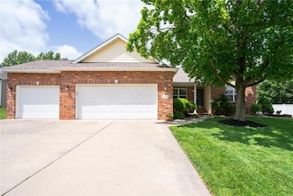 5 Lantern Ct, Glen Carbon, IL 62034