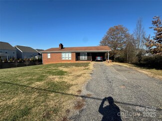 194 W Waterlynn Rd, Mooresville, NC 28117