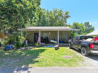 137 W Cheyenne Ave, Vinita, OK 74301