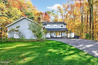 16 Nelson Ave, Saratoga Springs, NY 12866