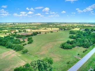 9 Banner Rd, El Reno, OK 73036